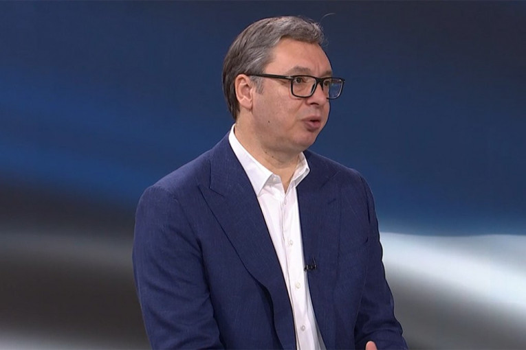 Zovu me sa svih strana, pokušavaju da me ubede... Vučić: Hoće kompromisno rešenje, nema tu kompromisa! Uradite to, ali se suočite i sa posledicama!