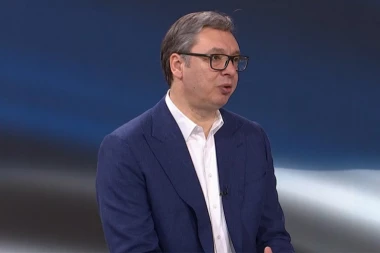 Zovu me sa svih strana, pokušavaju da me ubede... Vučić: Hoće kompromisno rešenje, nema tu kompromisa! Uradite to, ali se suočite i sa posledicama!