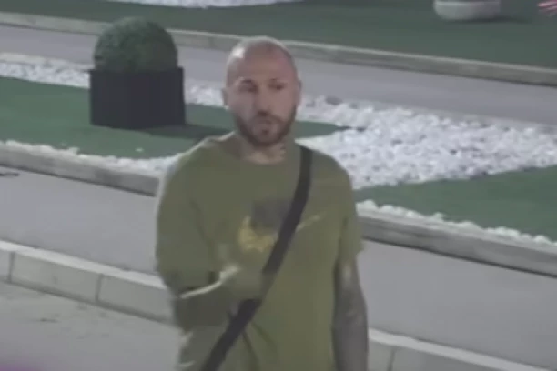 ŠA DOBIO INFORMACIJU OD VODITELJA IZ SPOLJNOG SVETA: Dobio NAPAD uživo u programu!