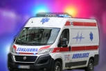 TINEJDŽERKA (17) HITNO PREVEZENA U TIRŠOVU!  Zadobila povrede vrata i leđa u udesu