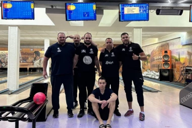 SREMCI HARAJU SRBIJOM: Tim iz Dobanovaca se šeta kroz ligu