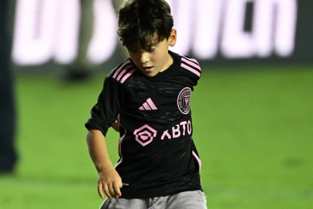 NE PADA IVER DALEKO OD KLADE! Au, kakva partija MALOG MESIJA! Leov naslednik dao čak PET GOLOVA!