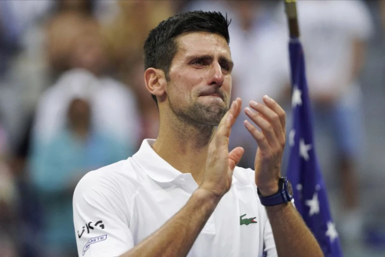 NOVAK JE RONIO SUZE ZBOG RASTANKA SA JELENOM: Emotivnim pismom rekao je koliko mu je značila (FOTO)