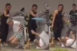 BOJANA PATOSIRALA UROŠA STANIĆA! Oborila ga na pod, on ZAPOMAŽE iz sveg glasa! (FOTO)