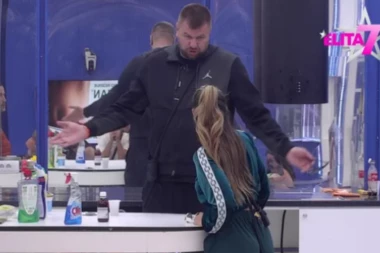 ANELI SE ZALETELA NA JANJUŠA, PA OTKRILA ŠOK DETALJE: Nastao MUK u Eliti kada je progovorila o VERIDBI!