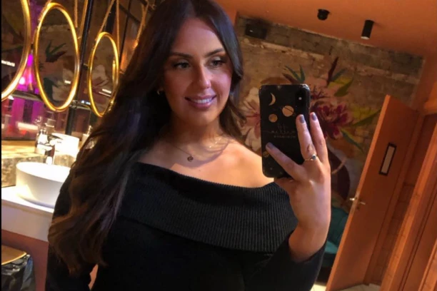 MISLILA JE DA JE OBIČNA JUTARNJA MUČNINA, A BIO JE PODMUKAO RAK: Na dan Božića je primetila JEDNO na svom telu, nije ni tada reagovala!