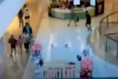 ZAUSTAVIO UBICU U TRŽNOM CENTRU, PA GA PREMIJER DRŽAVE ŠOKIRAO: Junak drame dobio ponudu koja se ne odbija