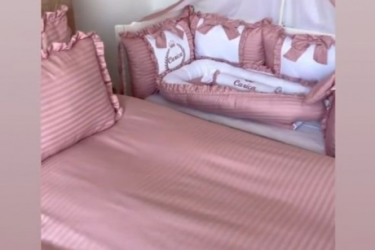 Aleksandra Nikolić pokazala krevetac za ćerku Leonu