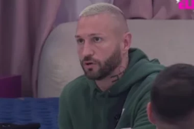 ŠA PSIHIČKI OBOLEO ZBOG MIONE, OVAKO MU SE POIGRAVA SA MOZGOM: Reperu hitno potrebna pomoć!