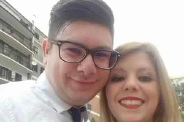 IMAO JE SAMO 33 GODINE: Ovo je muškarac koji je iznenada preminuo u avionu! Sada je isplivala i PRETUŽNA ISTINA O NJEGOVOJ SUPRUZI koja je bila sa njim na letu