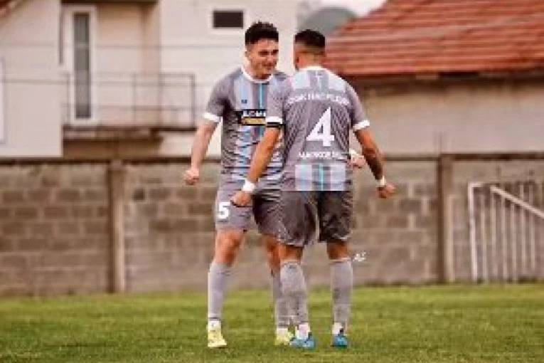 IZ TOPOLE SE VIDI VIŠI RANG: "Markovački Olimpik" u novim AdmiralBet dresovima slavio u velikom derbiju - pobeda koja vredi više od tri boda! (VIDEO)