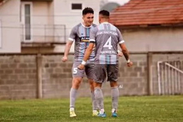 IZ TOPOLE SE VIDI VIŠI RANG: "Markovački Olimpik" u novim AdmiralBet dresovima slavio u velikom derbiju - pobeda koja vredi više od tri boda! (VIDEO)