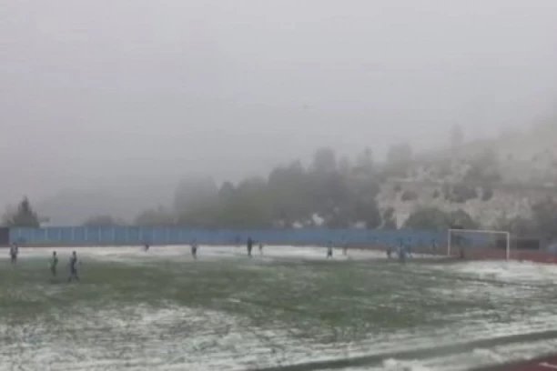 ZIMSKE ČAROLIJE U APRILU: Revija golova i crvenih kartona na snegu - kladioničarskih 7+ u Novoj Varoši! (VIDEO)