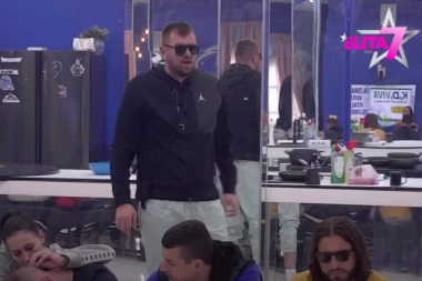 JANJUŠ PREKINUO PROGRAM U ELITI! Saopštio svima ISTINU o psu Vesni, svima potekle suze UŽIVO!