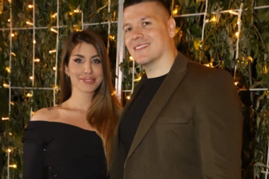 SLOBA SPAKOVAO KOFERE I NAPUSTIO BEOGRAD: Jelena mu priredila nezaboravno iznenađenje u spavaćoj sobi!