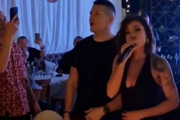 Pevačica se oparila kod Slobe na promociji! Breskvica zarađuje kao Ronaldo, za svaki minut uzme 1.500 evra!