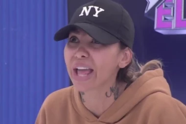 KRIMINALNI DOSIJE ANELI AHMIĆ: Janjuš u programu uživo izneo tonu PRLJAVOG VEŠA, niko ne može da ga obuzda!