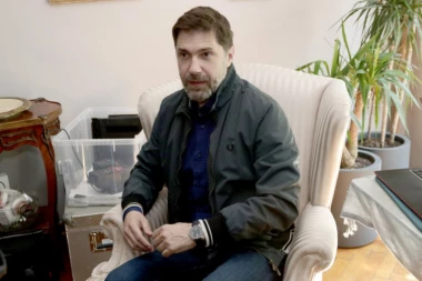 "TO NEMA VEZE S RELIGIJOM": Srpski glumac progovorio o PORODICI, pa zagrmeo: "Hteo sam da imam mnogo DECE"