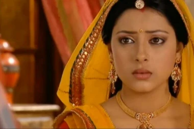 DA LI SE MALA NEVESTA UBILA ILI JE ON USMRTIO: Nađena je udavljena i obešena za PLAFONSKI VENTILATOR