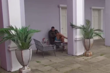 JANJUŠ SE RASUO U KOMADE: Dramatičan snimak iz Elite se pojavio u javnosti, evo u kakvo je stanju sada!