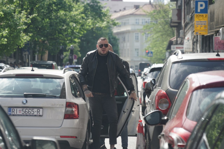 PROCURILE INFORMACIJE O FILIPU CARU! Maja će napraviti HAOS Asminu kada sazna za ovo!