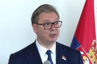 "PRIJATELJU, MOLIM SE ZA TEBE": Oglasio se predsednik Srbije Aleksandar Vučić posle atentata na Roberta Fica