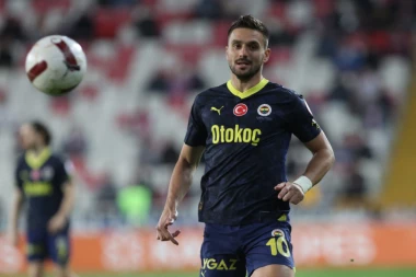 KATASTROFALNA GREŠKA GOLMANA FENERA: Tadićev san o tituli sve dalji! (VIDEO)