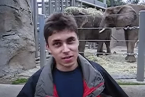 DOGAĐAJ KOJI JE NAPRAVIO MEDIJSKU INTERNET REVOLUCIJU: Na današnji dan postavljen prvi YouTube snimak (VIDEO)