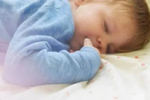 OVO JE MALI MATIJA (2) KOJI JE IZGUBIO BORBU: Otac ga usmrtio kolima, njegova, a reči njegove majke kidaju dušu