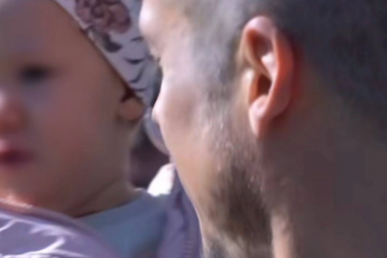 Nikola se pozdrava sa najmilijima