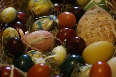 OVE OBIČAJE MORATE ISPOŠTOVATI NA VELIKI PETAK! Nije samo farbanje jaja tradicija, veruje se da OVO ne smete da radite!