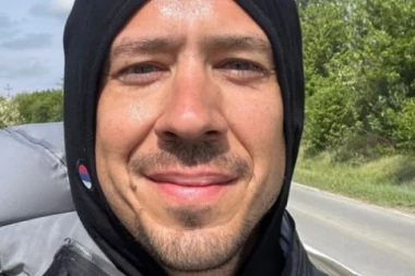 NEVEROVATAN PRIZOR NA PUTOVANJU NIKOLE ROKVIĆA: Pevač morao da se zaustavi i zabeleži ovaj momenat!