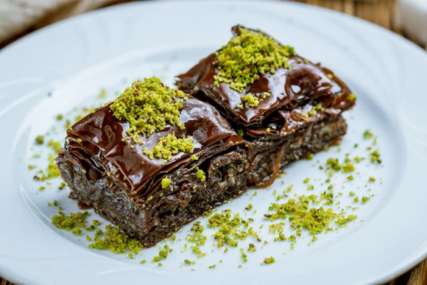 POSNA BAKLAVA SA ČOKOLADOM: Poslastica kojoj vaši ukućani neće moći da odole