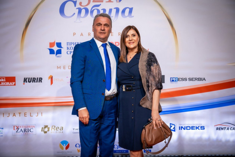 MIlun Todorović sa suprugom