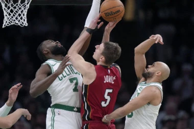 "KELTI" POLOŽILI ORUŽJE: Sjajna partija srpskog košarkaša - serija se seli u Majami!