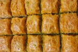 OVAJ RECEPT ZA BAKLAVU SVIMA USPEVA IZ PRVE: Toliko je SOČNA i UKUSNA da će vam svi tražiti još!