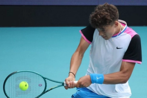 DANAŠNJE GENERACIJE: Pogledajte KAKO je 16-godišnjak reagovao na vest da će igrati sa NADALOM u Madridu (FOTO)