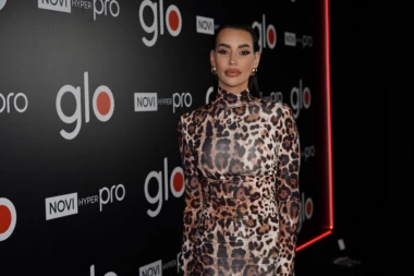 OVAKO OPSTAJE BRAK KAĆE GRUJIĆ: Pevačica otkrila ŠOK TAJNU, muž fudbaler morao da se PRISTANE! (VIDEO)