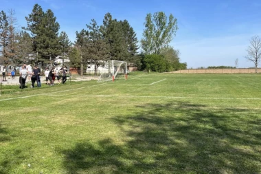 DESETKOVANI DOMAĆIN STIGAO DO TRIJUMFA: U samom finišu meča Jedinstvo je i pored igrača manje stiglo do tri boda!