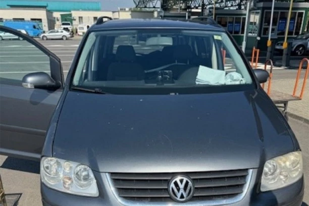 ŠOK NA HORGOŠU! Carinici pronašli OVO kod putnika, mislio je da može da prošvercuje ZAŠTIĆENU VRSTU!