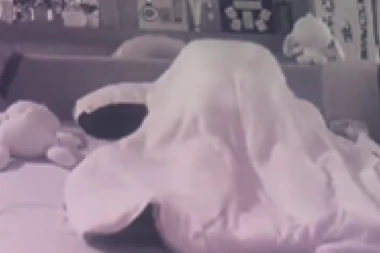 MAJA I STANISLAV VRELOM AKCIJOM ISTRAUMIRALI CIMERE: Njeno ARLAUKANJE pod jorganom probudilo pola kuće, on je od SRAMOTE napustio sobu!