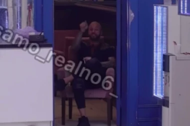 KONAČAN RASKID, ŠA NAPOKON PRESEKAO: Zbog Mione i Stanislava napravio KARAMBOL na slikanju, ukućani se razbežali na sve strane!