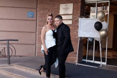 NAŠA PEVAČICA SINU PRIREDILA GALA SLAVLJE: Danas puni 18 godina, a dobila ga je u NAJTEŽEM PERIODU!