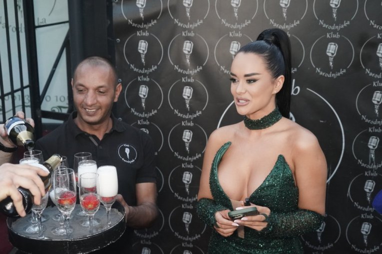 Tijana Em žena od sultana slavi rođendan