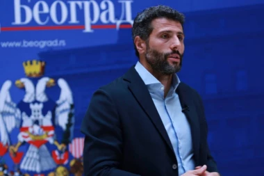 Šapić: Posle praznika sva taksi vozila biće bele boje