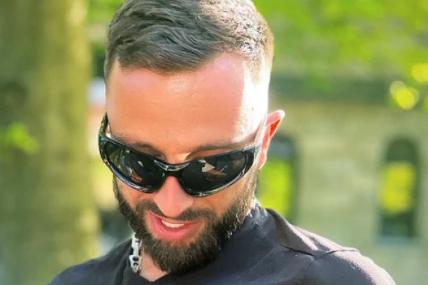 ISPLIVALE VRELE FOTKE VODITELJA "ELITE" NA JAHTI! Ovu stranu Darka Tanasiejvića još nismo imali prilike da vidimo! (FOTO)