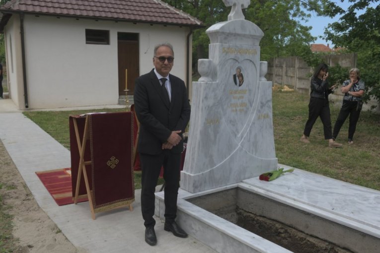 Bata i Lula počivaju u Koraćici
