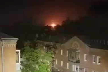 UKRAJINCI UDARILI PO RUSKOJ TERITORIJI: Gori rafinerija Rosnjefta, jedna od najznačajnijih u zemlji (VIDEO)