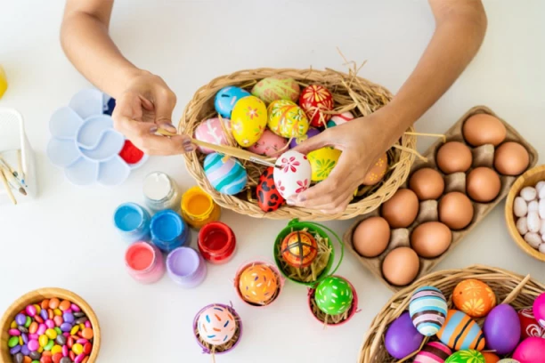 ŽELITE OVAKO INTEZIVNU BOJU JAJA? Sve što vam treba je JEDAN ZAČIN - ultra lako!