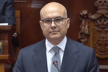 PREMIJER VUČEVIĆ ODGOVORIO ZUKAN HELEZU! "Sarajevu smeta ekonomski jaka Srbija i suverena politika"!